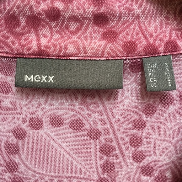 MEXX sheer capped sleeve top - Picture 4 of 9